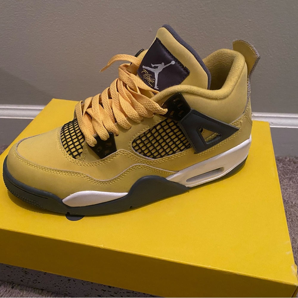 Authentic Lighting Jordan 4s
